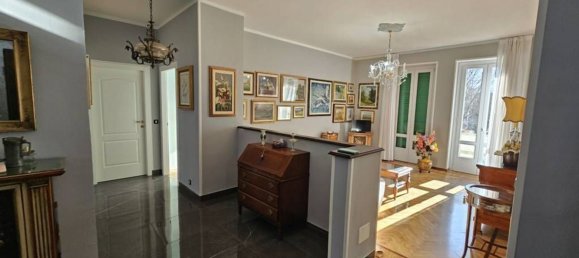 4-salle Appartement à Biella, Italy No. 214512 8