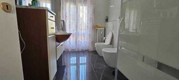 4-salle Appartement à Biella, Italy No. 214512 20