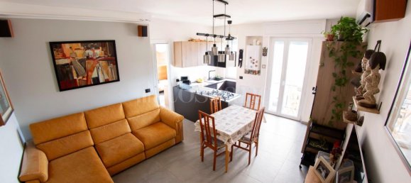 3غرفة شقة في Lecco, Italy رقم 285116 6