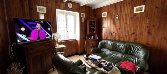 2 Schlafzimmer Haus in Augy-sur-Aubois, France, Nr. 88312 6