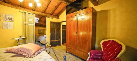 2 bedrooms House in Santa Fiora, Italy No. 233577 13