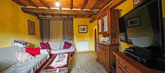 2 bedrooms House in Santa Fiora, Italy No. 233577 11