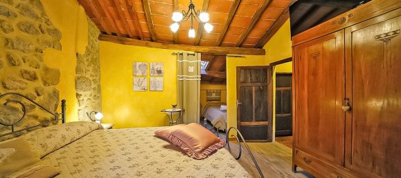 2 bedrooms House in Santa Fiora, Italy No. 233577 12