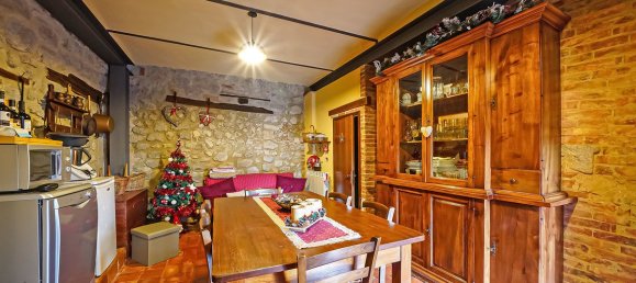 2 bedrooms House in Santa Fiora, Italy No. 233577 6