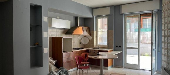 Apartamento de 2 dormitorios en Genoa, Italy No. 183055 4