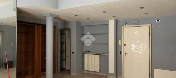 Apartamento de 2 dormitorios en Genoa, Italy No. 183055 5