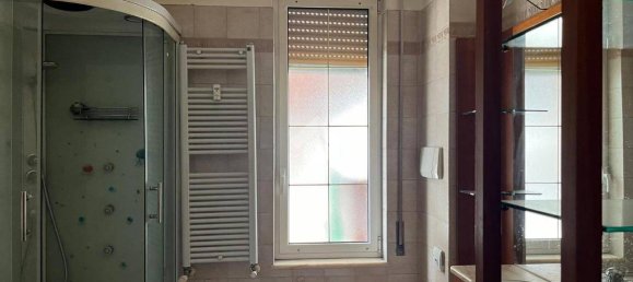 Apartamento de 2 dormitorios en Genoa, Italy No. 183055 17