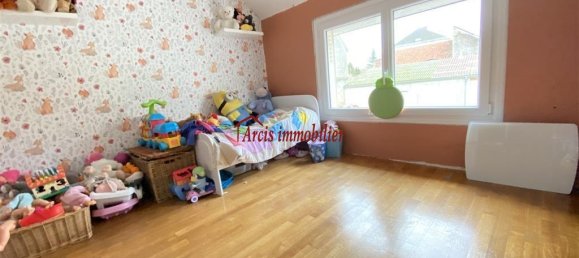 Moradia em banda T4 em Arcis-sur-Aube, France N.º 45047 6