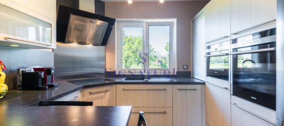 Casa de 4 dormitorios en Laquenexy, France No. 83354 4