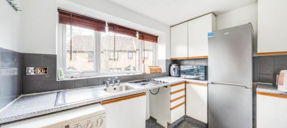 1 bedroom Apartment in Sutton, United Kingdom No. 2341 4