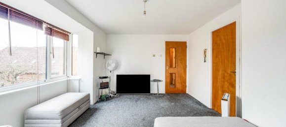 1 bedroom Apartment in Sutton, United Kingdom No. 2341 3