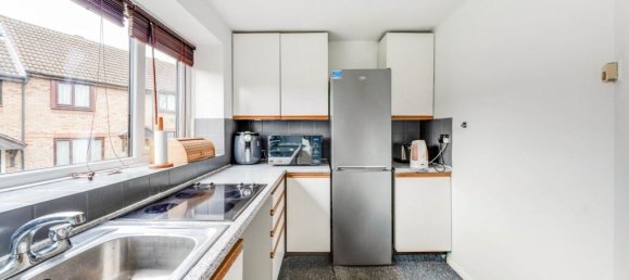 1 bedroom Apartment in Sutton, United Kingdom No. 2341 5