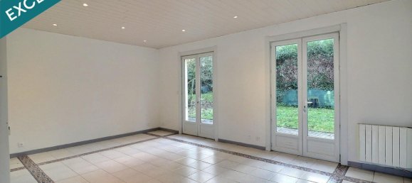 5 bedrooms House in Solesmes, France No. 154183 2