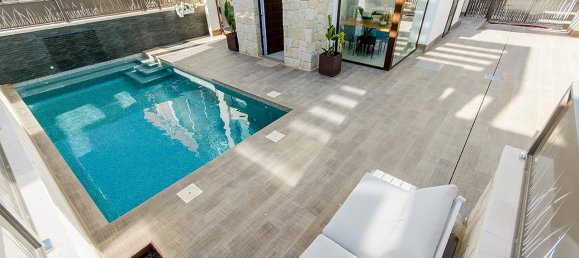 5 bedrooms Villa in Alicante, Spain No. 6323 24