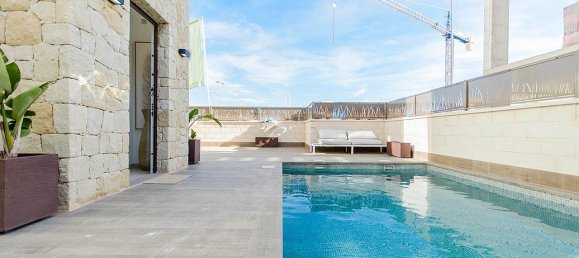 5 bedrooms Villa in Alicante, Spain No. 6323 23
