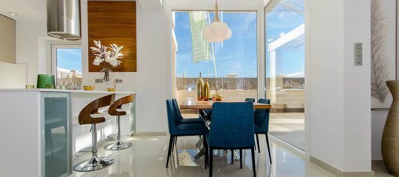 5 bedrooms Villa in Alicante, Spain No. 6323 5