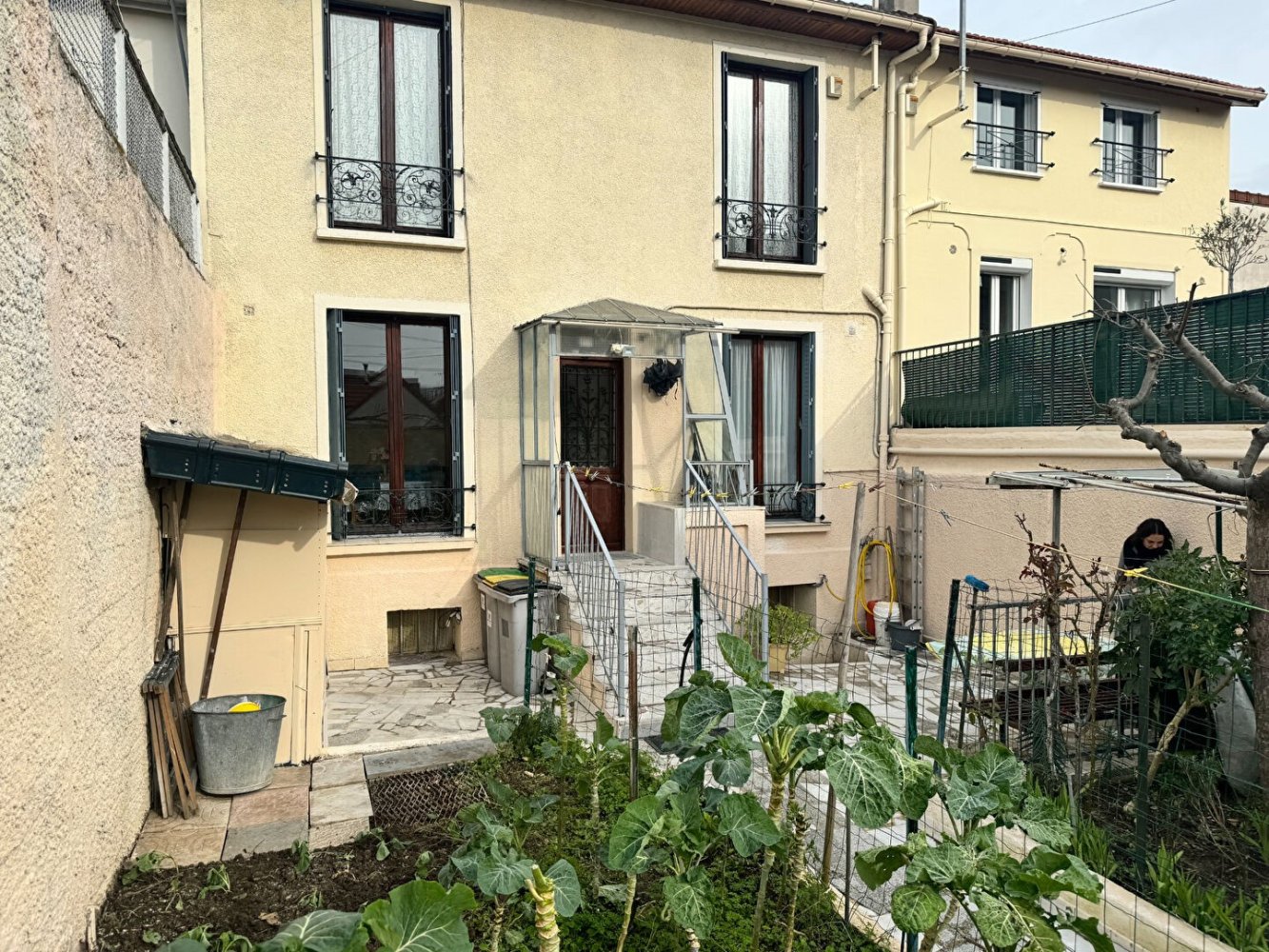 2 غرف نوم فيلا في Ivry-sur-Seine, France رقم 174560