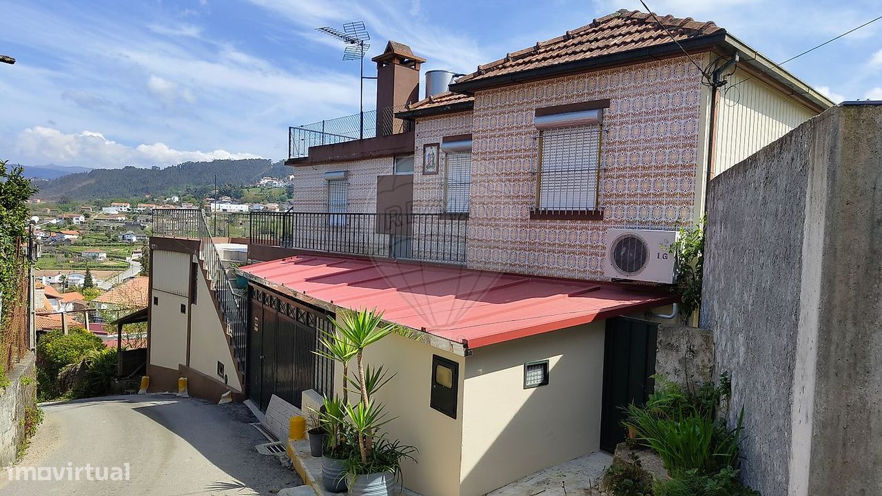 3 chambres Maison à Vale de Cambra, Portugal No. 243532