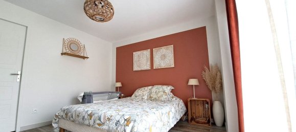 3 bedrooms House in Ecommoy, France No. 288016 7