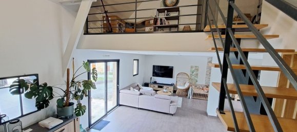 3 bedrooms House in Ecommoy, France No. 288016 3