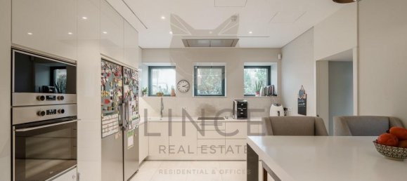 5 bedrooms House in Lisbon, Portugal No. 125556 12