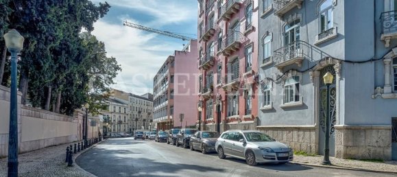 3 bedrooms Apartment in Lisbon, Portugal No. 121697 3