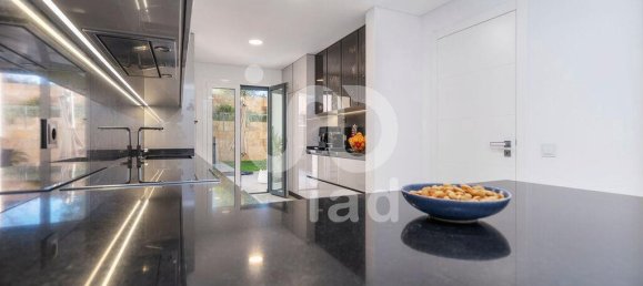 4 bedrooms Villa in Faro, Portugal No. 123639 12