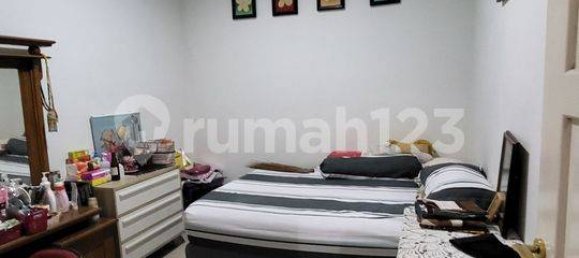 Дом с 4 спальнями в Тангеранг, Индонезия № 1983 49