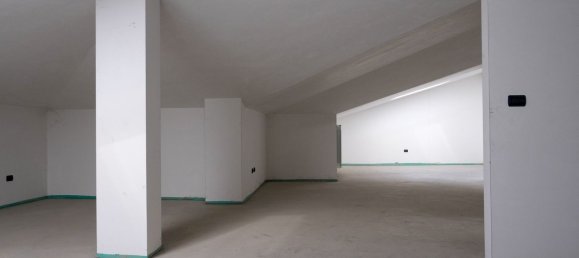 4-salle Appartement à Inzago, Italy No. 10559 24
