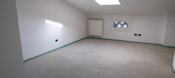 4-salle Appartement à Inzago, Italy No. 10559 9