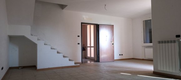 4-salle Appartement à Inzago, Italy No. 10559 21