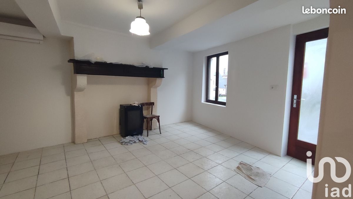 5 rooms Townhouse in Signy-l'Abbaye, France No. 52709