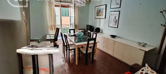 3-salle Appartement à Portici, Italy No. 26782 13