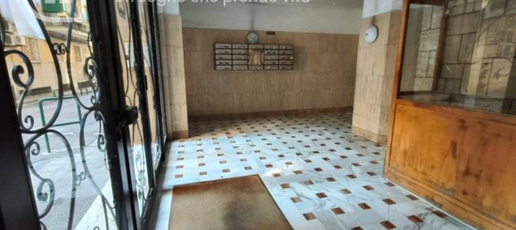 3-salle Appartement à Portici, Italy No. 26782 70