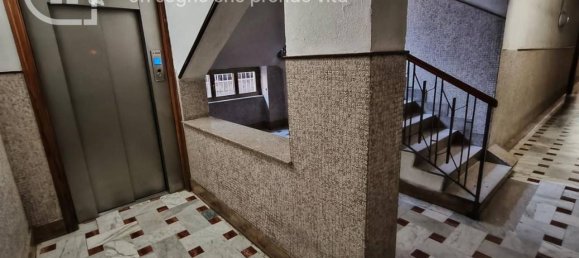 3-salle Appartement à Portici, Italy No. 26782 45