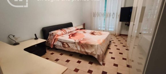 3-salle Appartement à Portici, Italy No. 26782 46