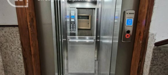 3-salle Appartement à Portici, Italy No. 26782 74