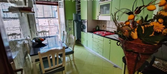 3-salle Appartement à Portici, Italy No. 26782 3