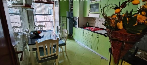 3-salle Appartement à Portici, Italy No. 26782 67