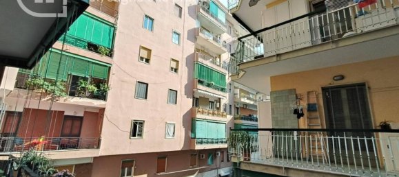 3-salle Appartement à Portici, Italy No. 26782 50