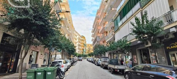 3-salle Appartement à Portici, Italy No. 26782 64