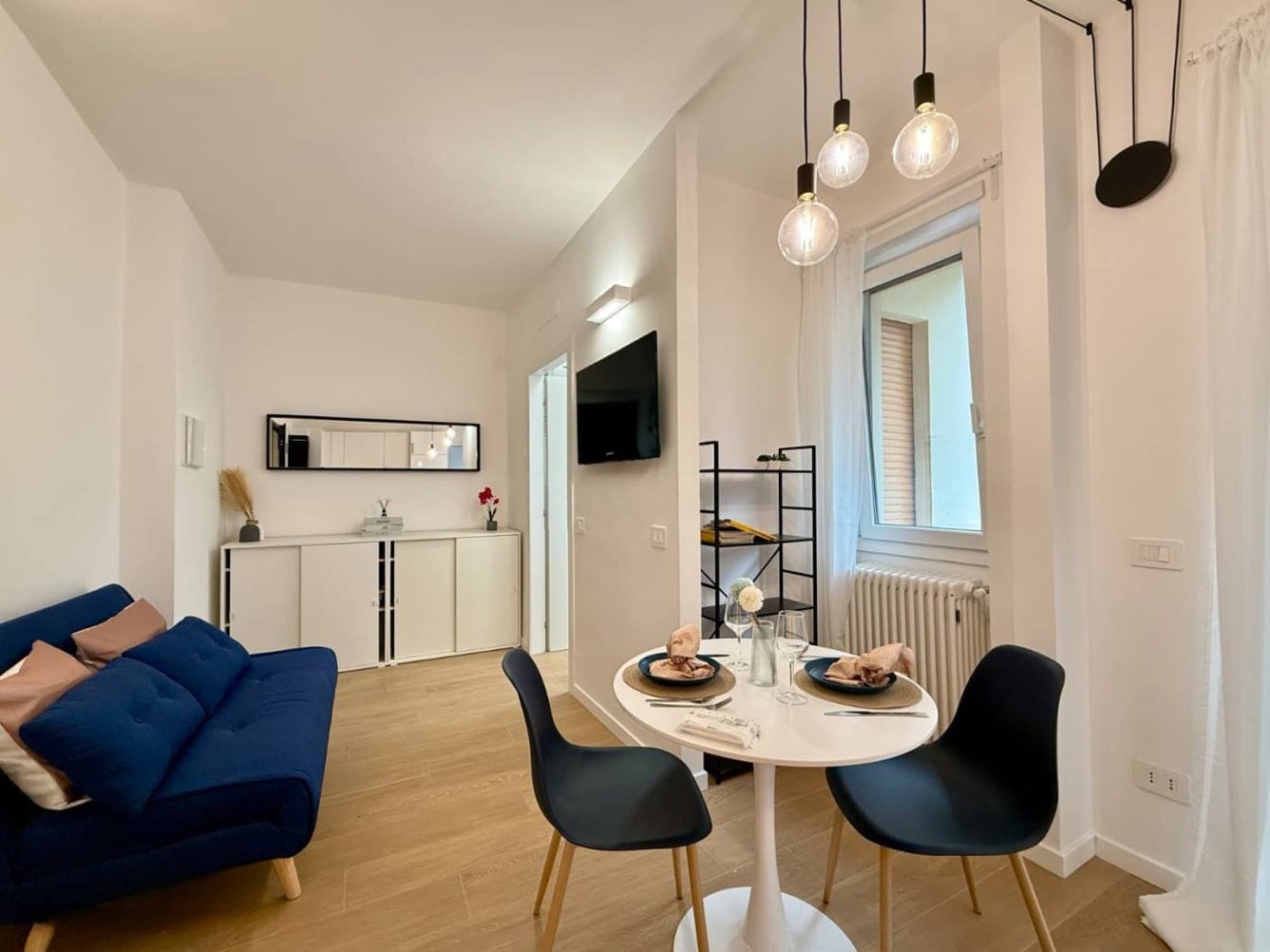 1 bedroom Apartment in Milan, Italy No. 323487
