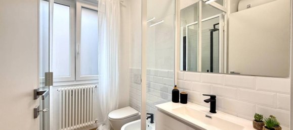 1 bedroom Apartment in Milan, Italy No. 323487 16