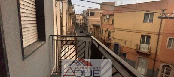 5 rooms House in Adrano, Italy No. 90862 2