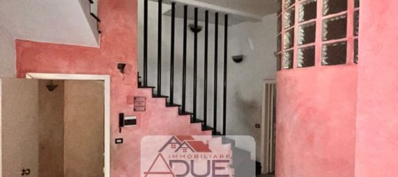 5 rooms House in Adrano, Italy No. 90862 4