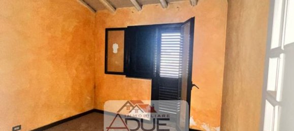 5 rooms House in Adrano, Italy No. 90862 11