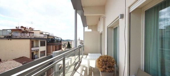 4 rooms Penthouse in Florence, Italy No. 131902 12