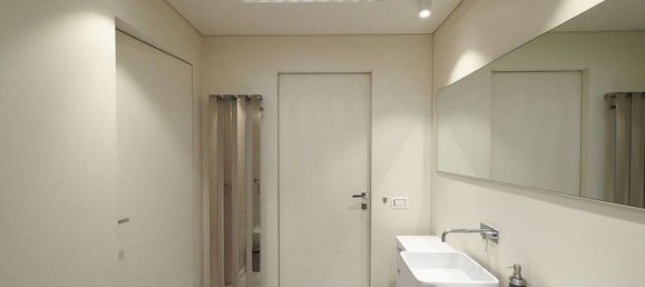 4 rooms Penthouse in Florence, Italy No. 131902 2