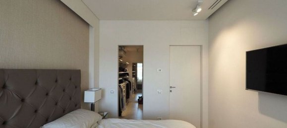 4 rooms Penthouse in Florence, Italy No. 131902 3