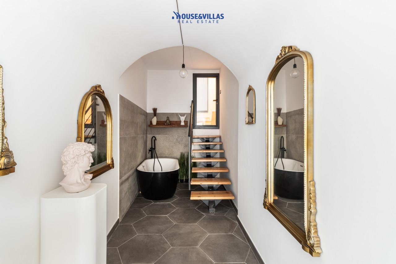 Вилла с 5 комнатами в Ното, Италия № 86431